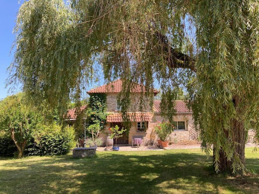 Vakantiehuis La Poire, Op Landgoed Aan De Dordogne Prudhomat Экстерьер фото