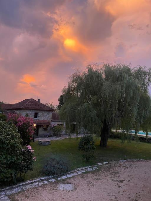 Vakantiehuis La Poire, Op Landgoed Aan De Dordogne Prudhomat Экстерьер фото